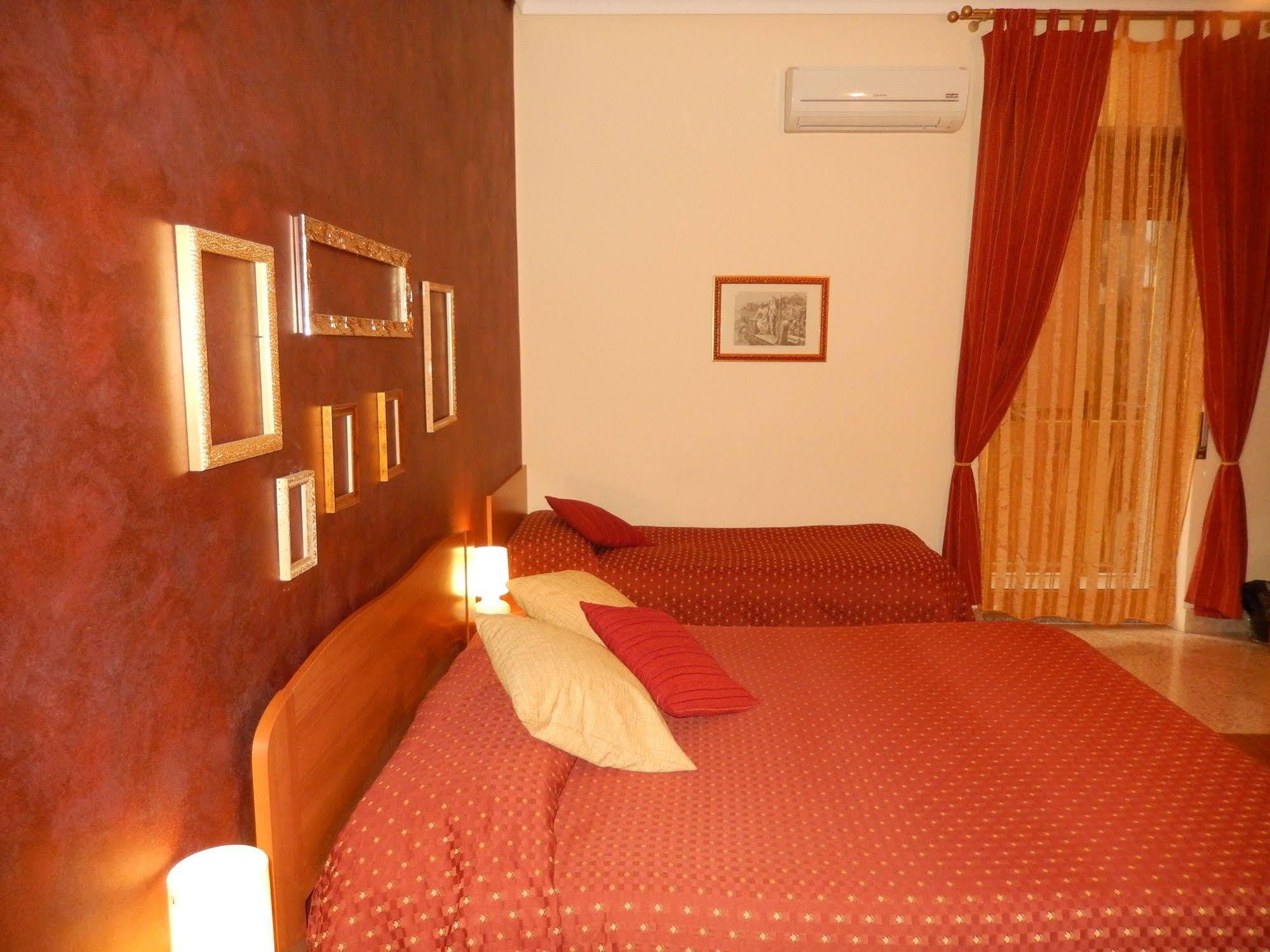 Bella Giulia Bed & Breakfast Ragusa Exterior photo